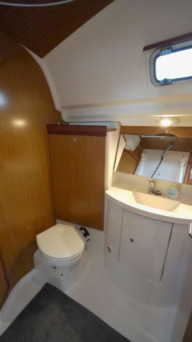 Sun Odyssey 42 DS - 2 cab., picture 11