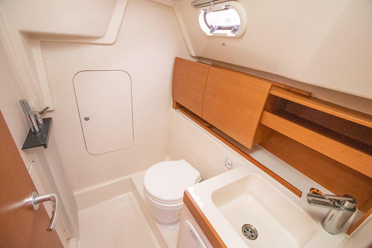 Hanse 325, picture 6