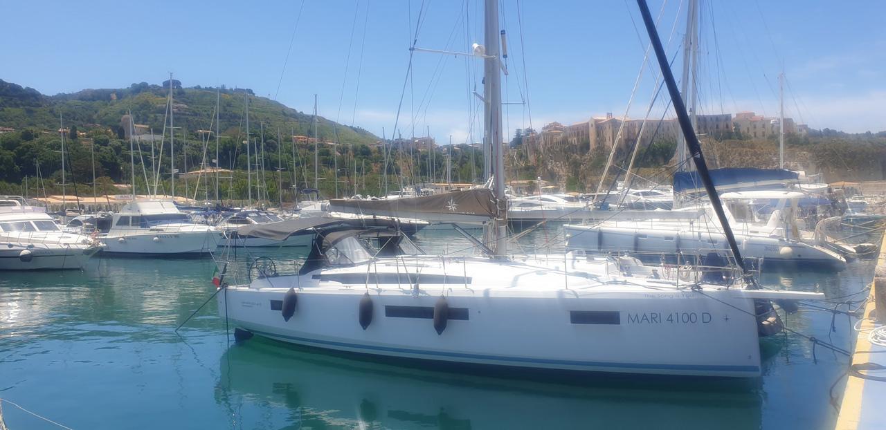 Sun Odyssey 410 - 3 cab., picture 3
