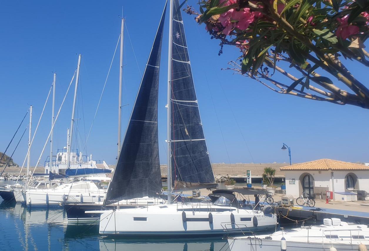 Sun Odyssey 410 - 3 cab., picture 1