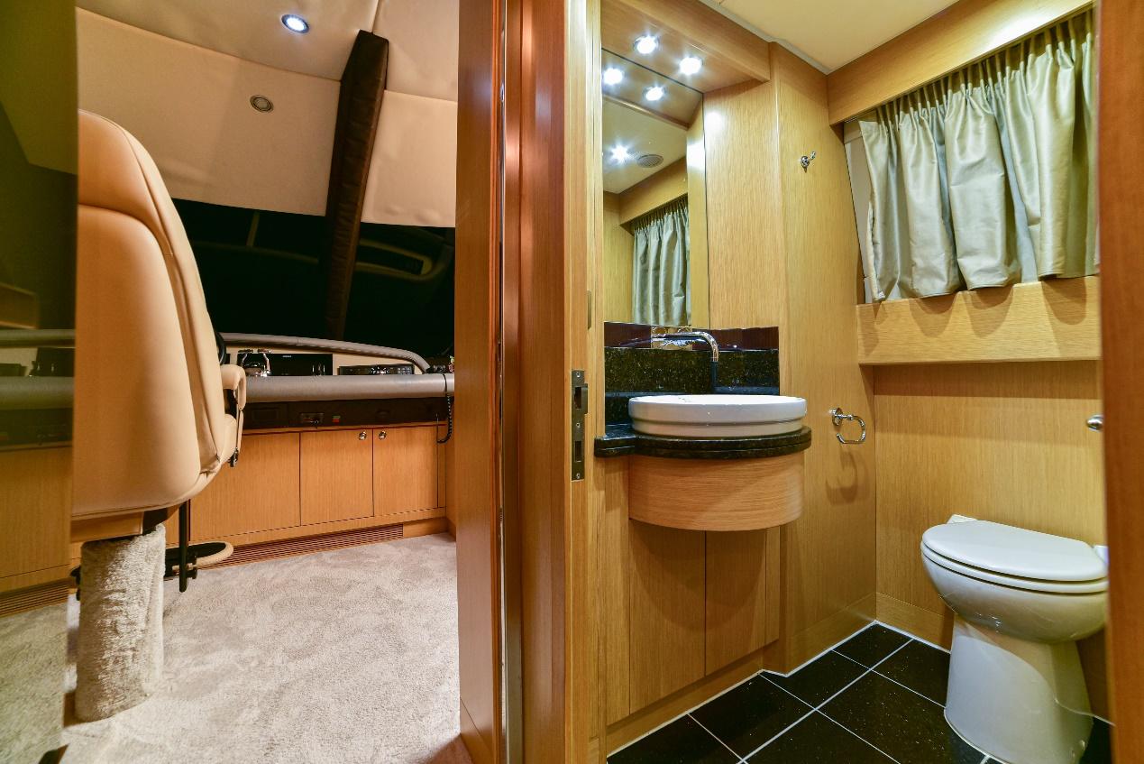 Royal Denship 85, picture 29