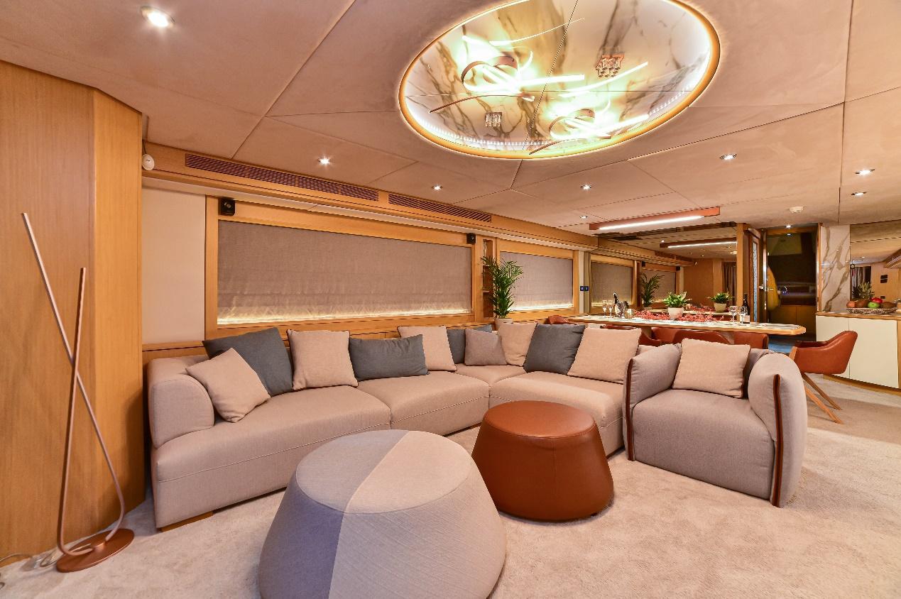 Royal Denship 85, picture 14
