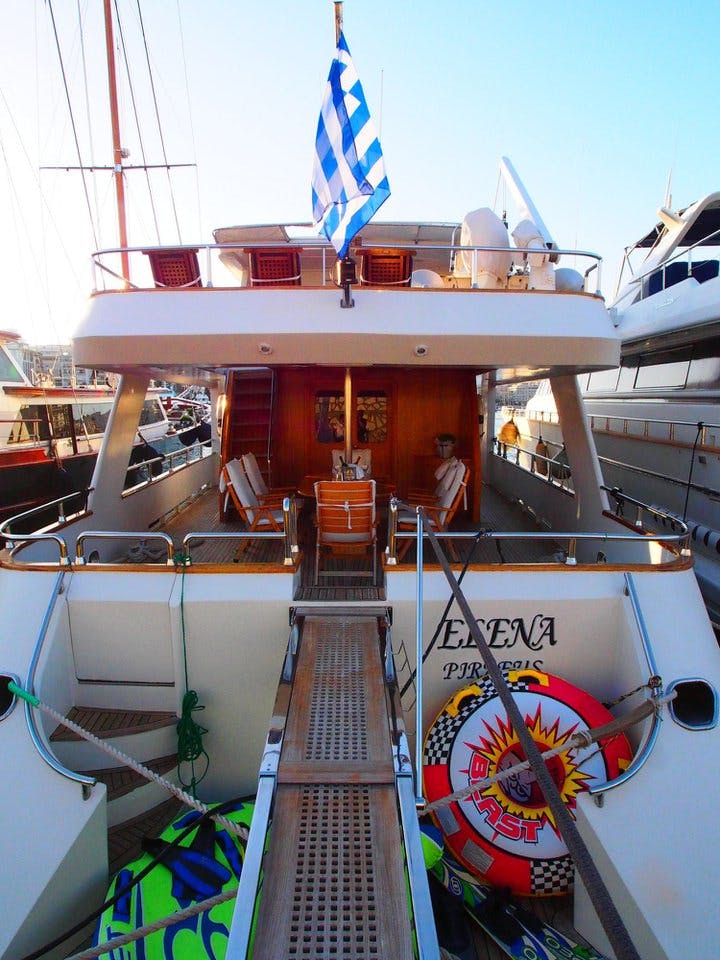 Book M/Y Elena Luxury motor yacht for bareboat charter in Athens, Flisvos Delta marina, Athens area/Saronic/Peloponese, Greece with TripYacht!, picture 6