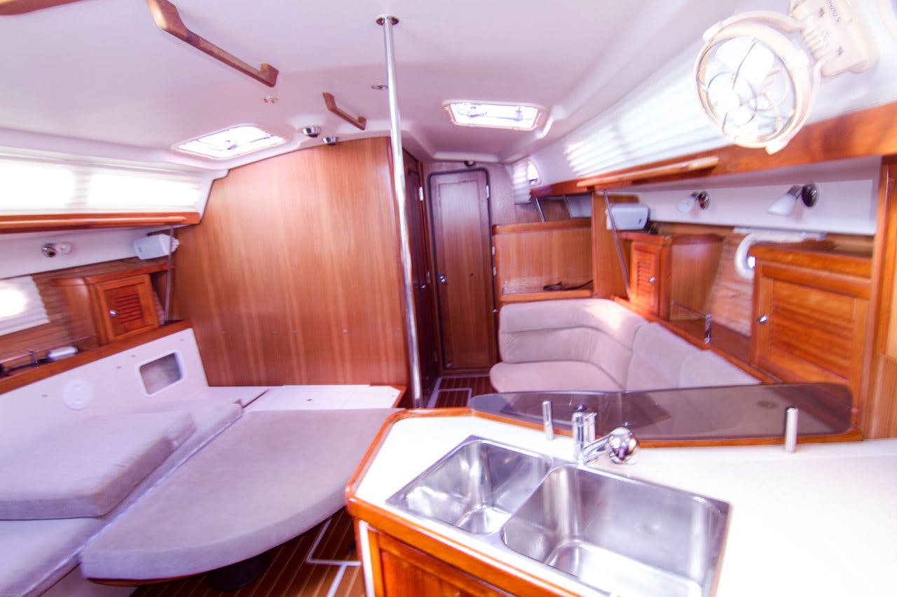 Book Catalina 375 Sailing yacht for bareboat charter in Koh Chang, Ko Chang, Thailand  with TripYacht!, picture 11
