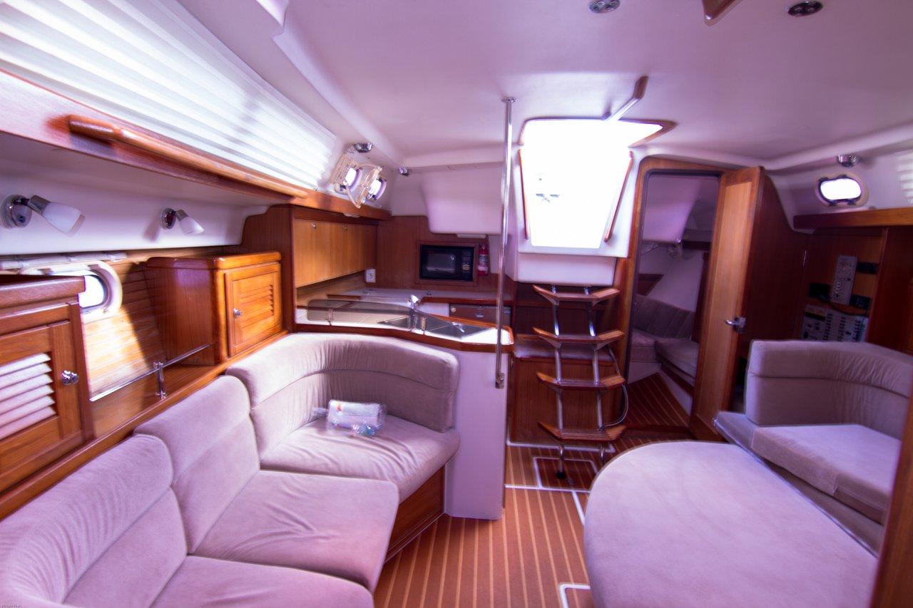 Catalina 375, picture 12