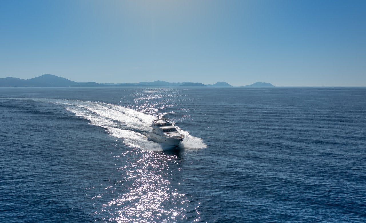 Book Ferretti Yachts 720 Luxury motor yacht for bareboat charter in Athens, Alimos marina, Athens area/Saronic/Peloponese, Greece with TripYacht!, picture 6