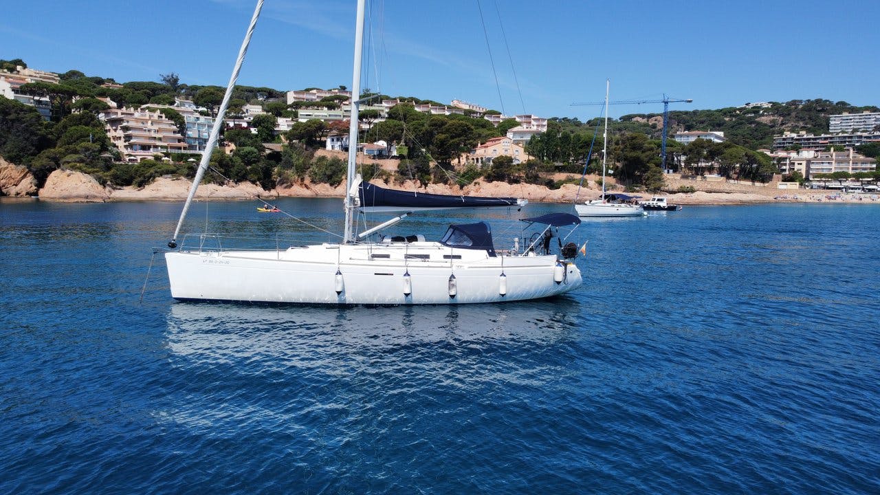 Book Dufour 44 - 4 cab. Sailing yacht for bareboat charter in Barcelona, Catalonia, Spain with TripYacht!, picture 7