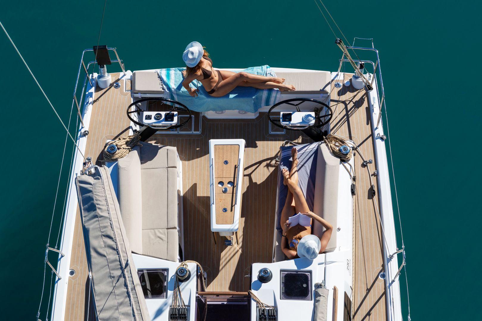Dufour 390, picture 9