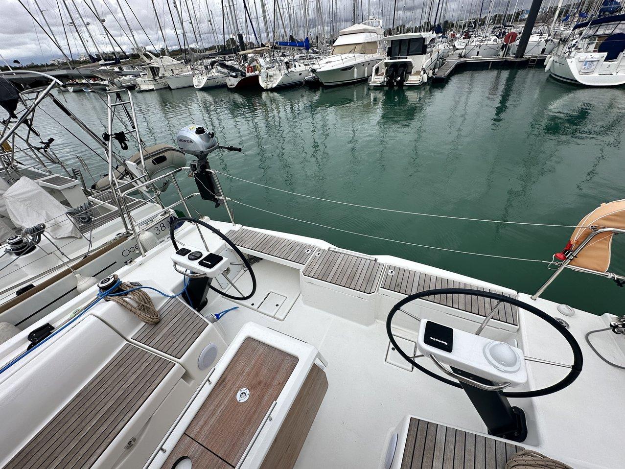 Dufour 390, picture 6