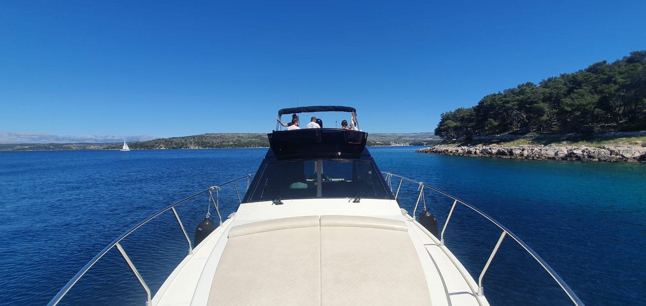 Book Fairline Phantom 40 Motor yacht for bareboat charter in Dubrovnik, Gruž, Dubrovnik region, Croatia with TripYacht!, picture 6