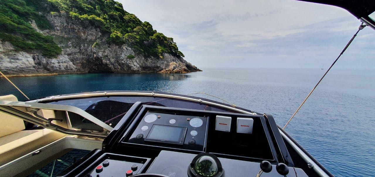 Book Ferretti Fly 43 Motor boat for bareboat charter in Dubrovnik, Gruž, Dubrovnik region, Croatia with TripYacht!, picture 5