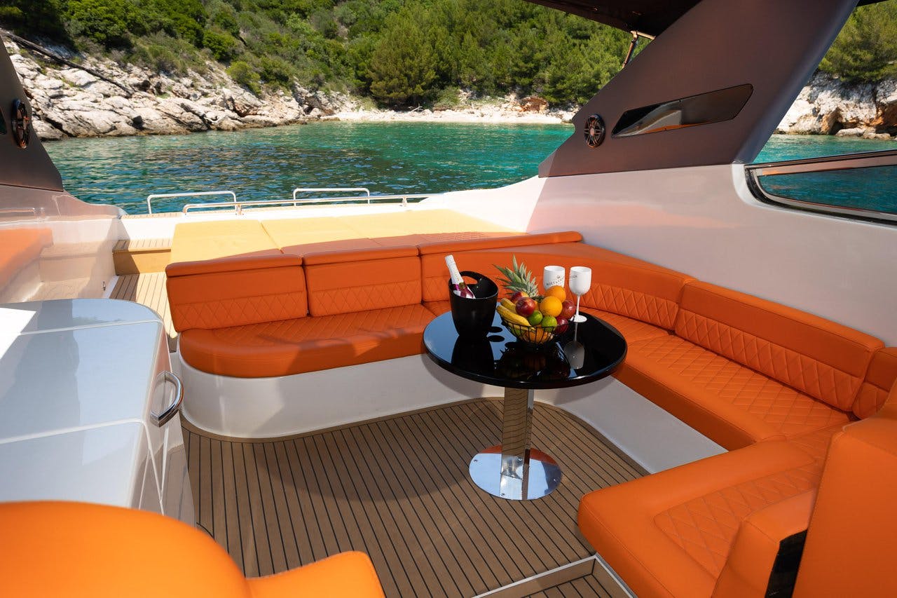 Book Tecnomar Madras 64 Motor yacht for bareboat charter in Dubrovnik, Gruž, Dubrovnik region, Croatia with TripYacht!, picture 22