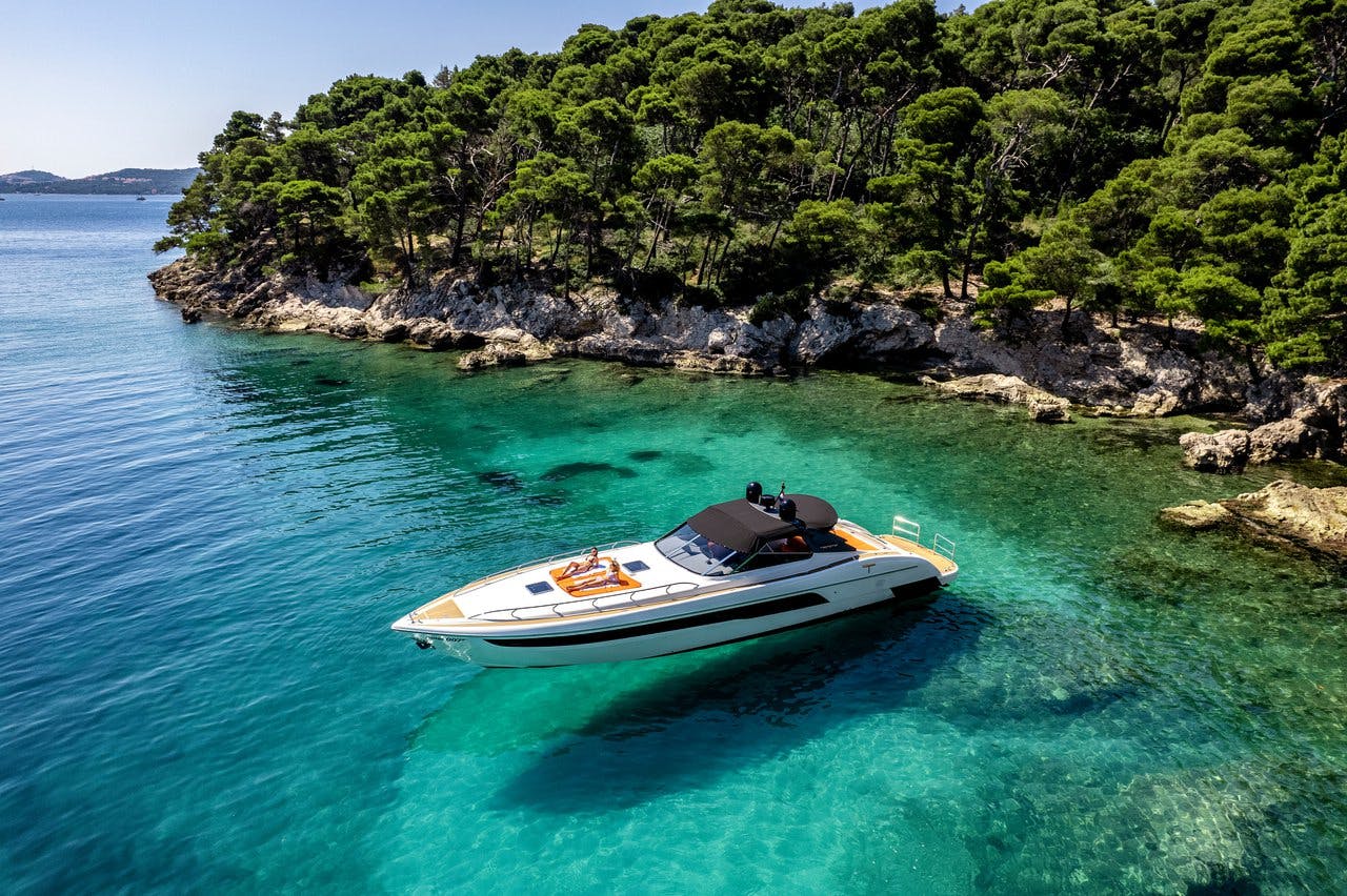 Book Tecnomar Madras 64 Motor yacht for bareboat charter in Dubrovnik, Gruž, Dubrovnik region, Croatia with TripYacht!, picture 6