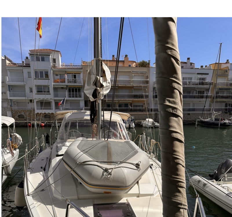 Book Oceanis 41.1 Sailing yacht for bareboat charter in Roses, Empuriabrava marina, Catalonia, Spain with TripYacht!, picture 6