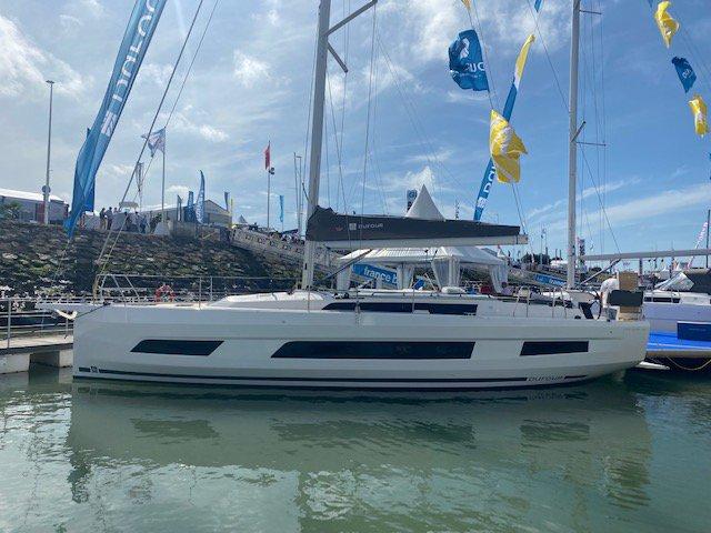 Book Dufour 410 GL Sailing yacht for bareboat charter in Nieuwpoort, Koninklijke Yacht Club, Flemish Region, Belgium with TripYacht!, picture 1