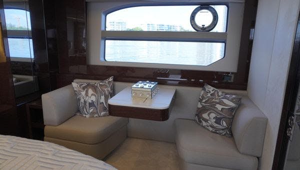 Book Prestige 590 Flybridge - 3 + 1 cab.	 Motor yacht for bareboat charter in St. Petersburg, Vinoy Marina, Florida, USA with TripYacht!, picture 14