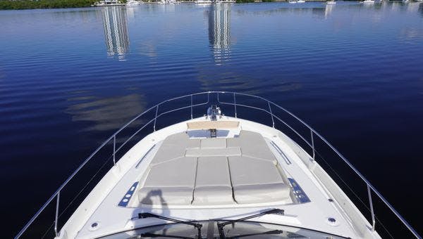 Book Prestige 590 Flybridge - 3 + 1 cab.	 Motor yacht for bareboat charter in St. Petersburg, Vinoy Marina, Florida, USA with TripYacht!, picture 18