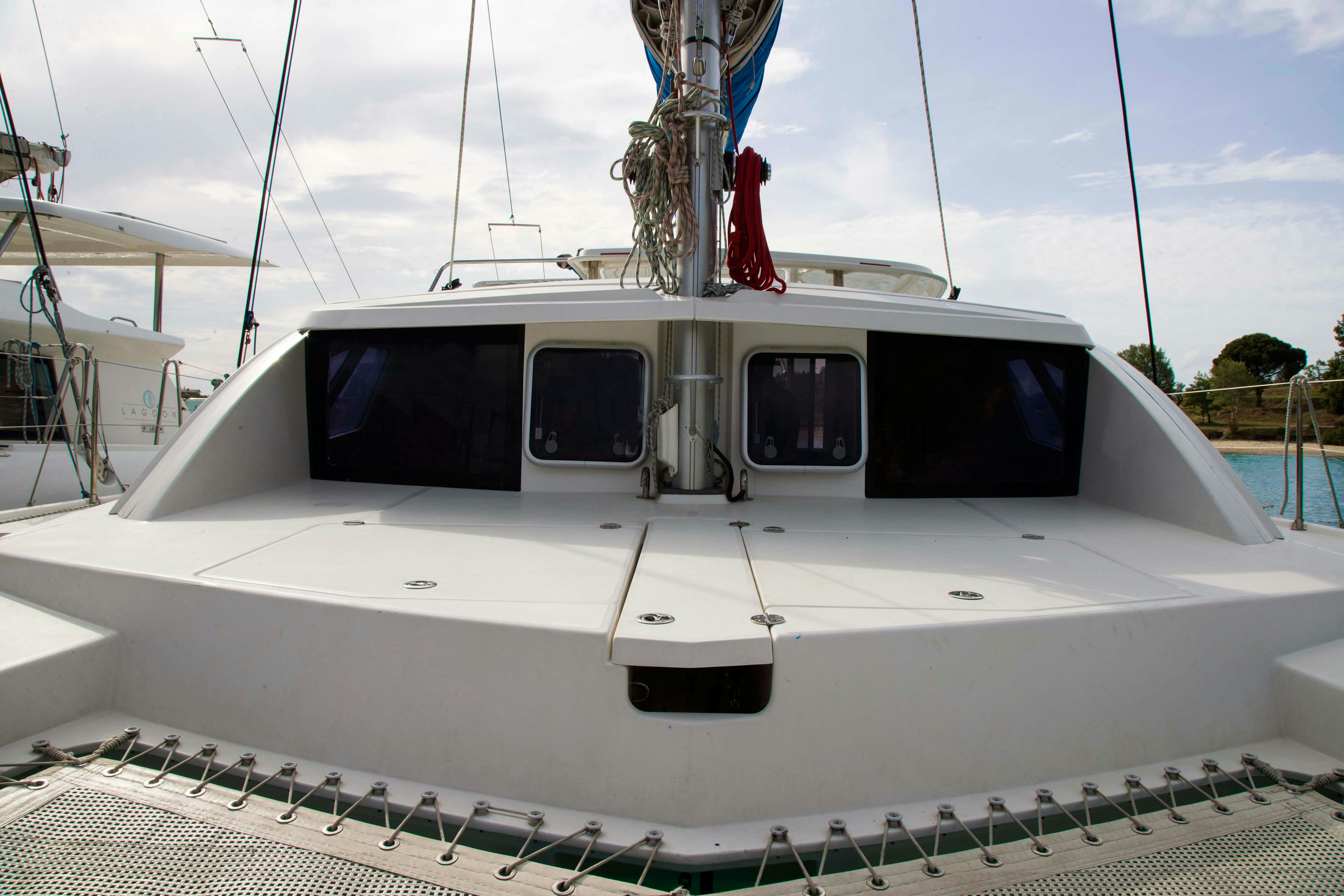 Book Lagoon 420 - 6 cab. Catamaran for bareboat charter in Nikiti, Northern Greece/Aegean, Greece with TripYacht!, picture 15