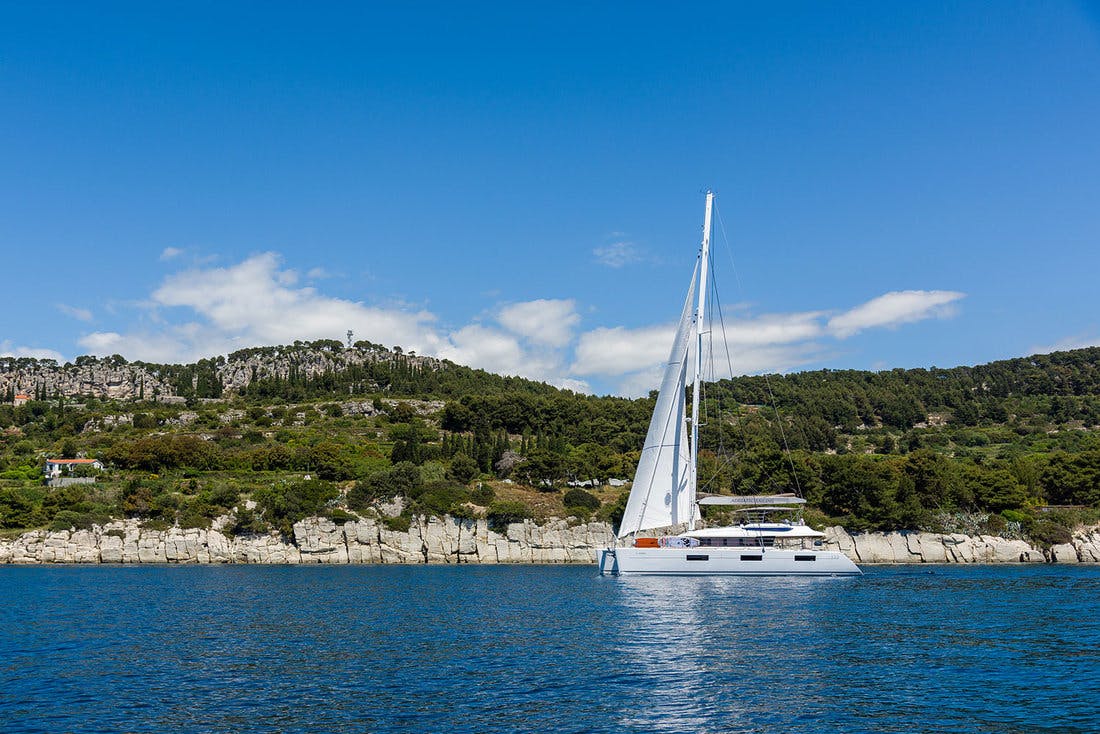 Book Lagoon 620 - 6 + 2 cab. Catamaran for bareboat charter in Marina Kastela, Split region, Croatia with TripYacht!, picture 5