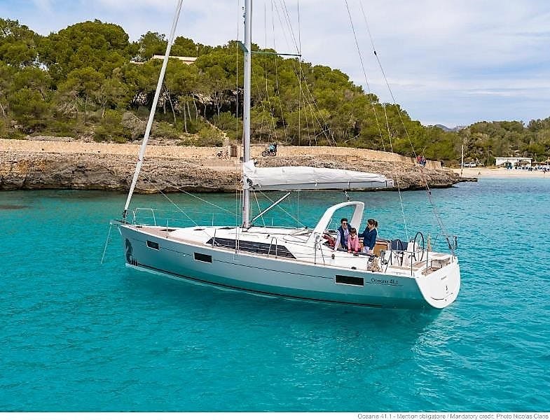 Book Oceanis 41.1 Sailing yacht for bareboat charter in Corfu, Gouvia Marina, Ionian Islands, Greece with TripYacht!, picture 4