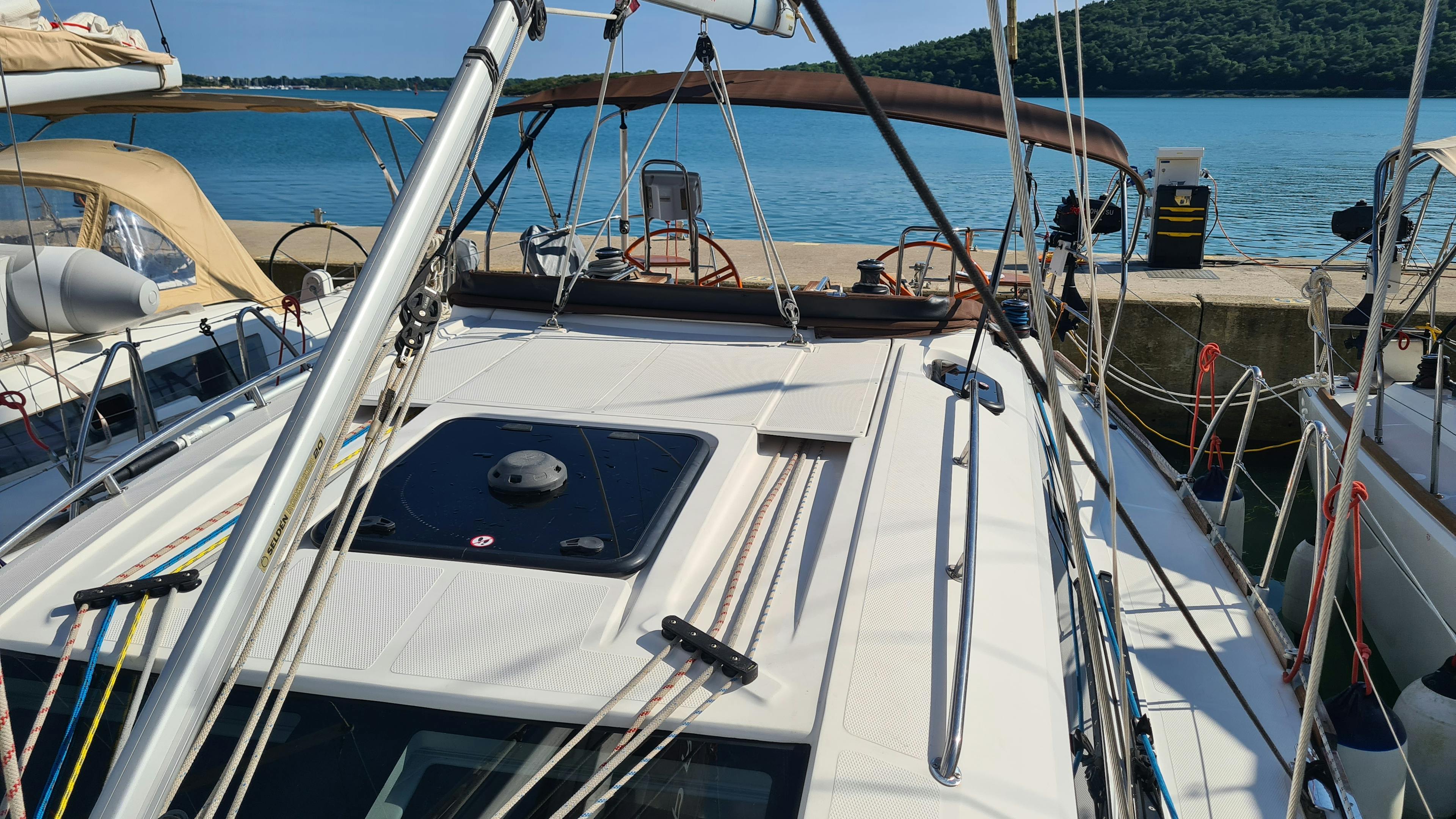 Book Elan Impression 40 Sailing yacht for bareboat charter in Pula, ACI Marina Pomer, Istra, Croatia with TripYacht!, picture 8