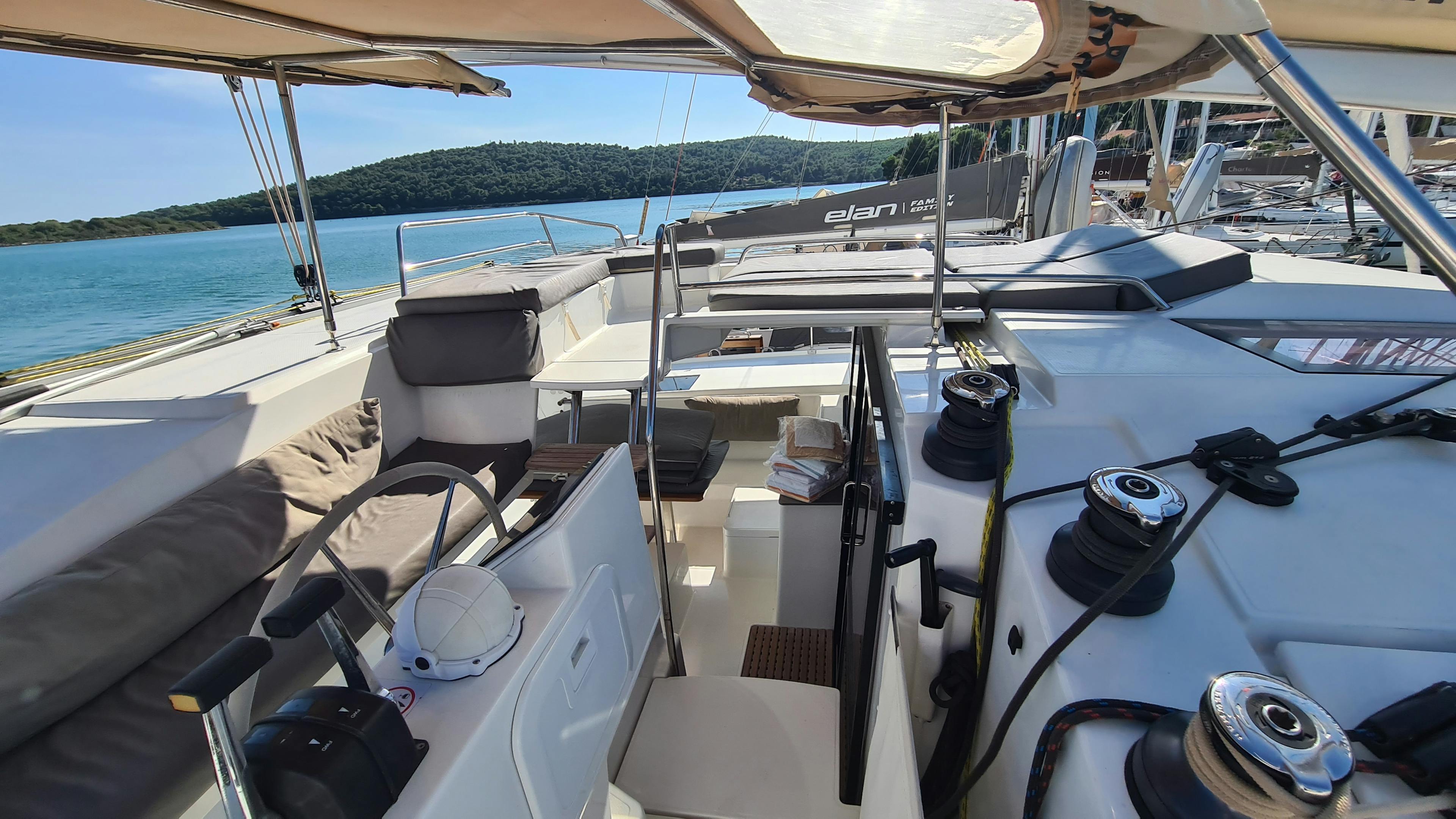 Book Helia 44 - 4 + 2 cab. Catamaran for bareboat charter in Pula, ACI Marina Pomer, Istra, Croatia with TripYacht!, picture 10
