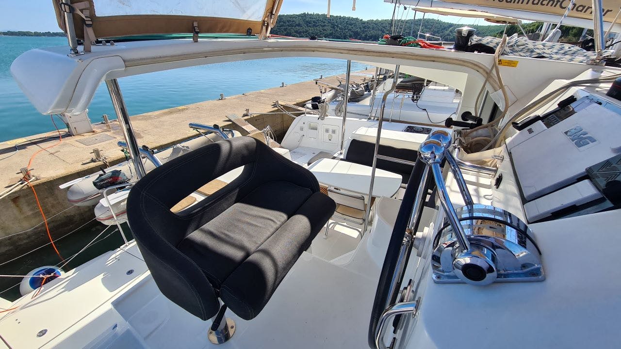 Book Lagoon 40 - 4 + 2 cab Catamaran for bareboat charter in Pula, ACI Marina Pomer, Istra, Croatia with TripYacht!, picture 6
