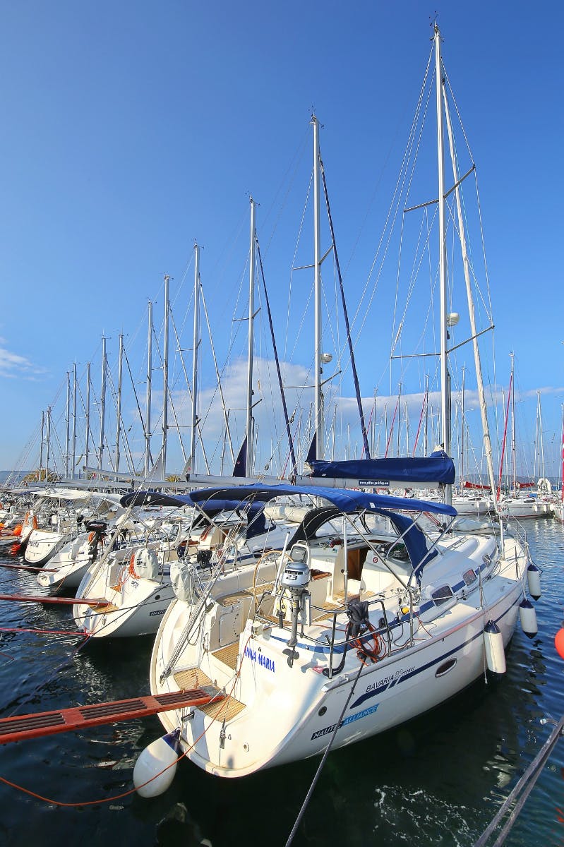 Book Bavaria 39 Cruiser Sailing yacht for bareboat charter in Marina Kornati, Biograd, Zadar region, Croatia with TripYacht!, picture 4
