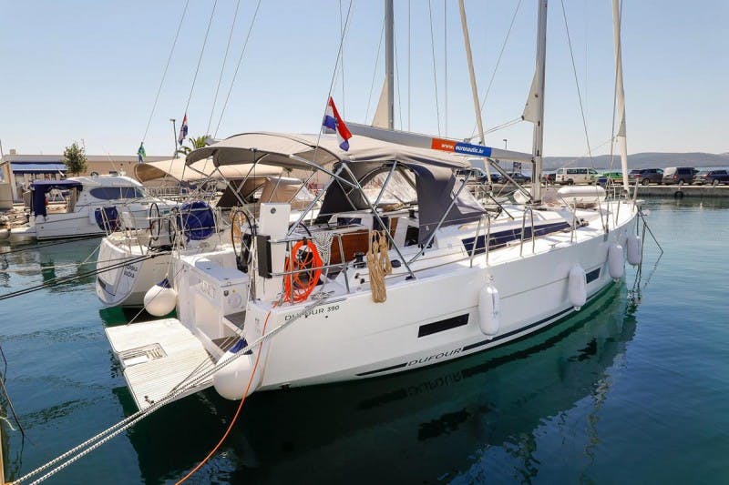 Book Dufour 390 GL Sailing yacht for bareboat charter in Marina Kornati, Biograd, Zadar region, Croatia with TripYacht!, picture 5