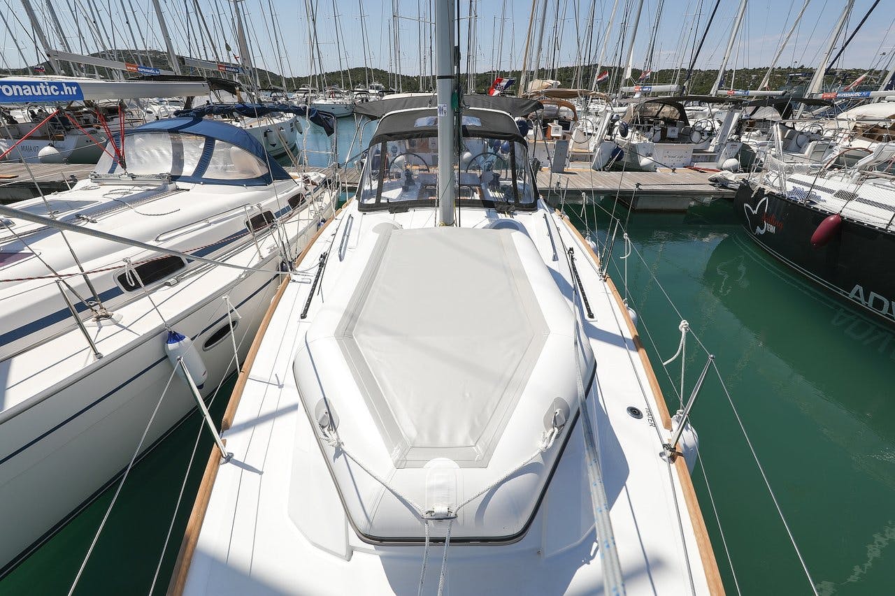 Book Oceanis 35.1 Sailing yacht for bareboat charter in Marina Kornati, Biograd, Zadar region, Croatia with TripYacht!, picture 12