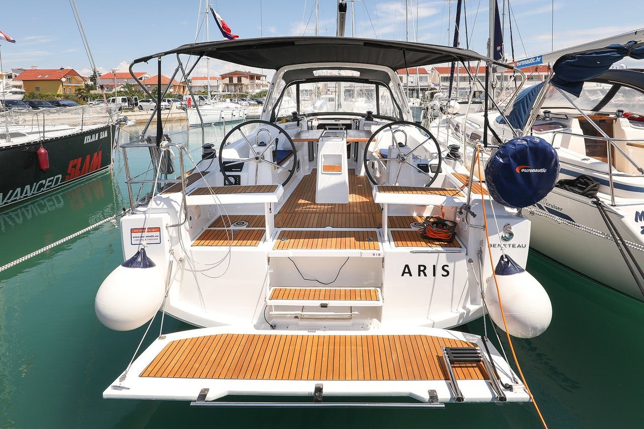 Book Oceanis 35.1 Sailing yacht for bareboat charter in Marina Kornati, Biograd, Zadar region, Croatia with TripYacht!, picture 9
