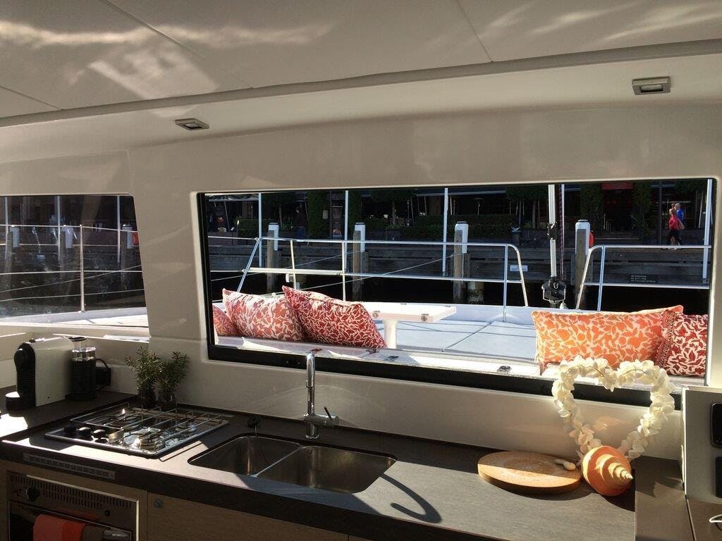 Book Bali 4.3 Catamaran for bareboat charter in Whitsundays, Airlie Beach, Coral Sea Marina, Whitsunday Region of Queensland, Australia and Oceania with TripYacht!, picture 4