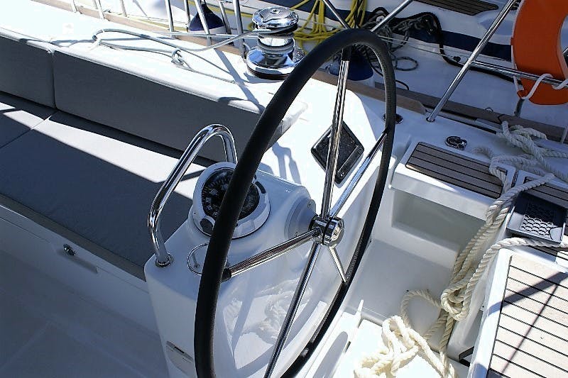 Book Oceanis 48 - 5 cab. Sailing yacht for bareboat charter in Paros, Cyclades, Greece with TripYacht!, picture 10