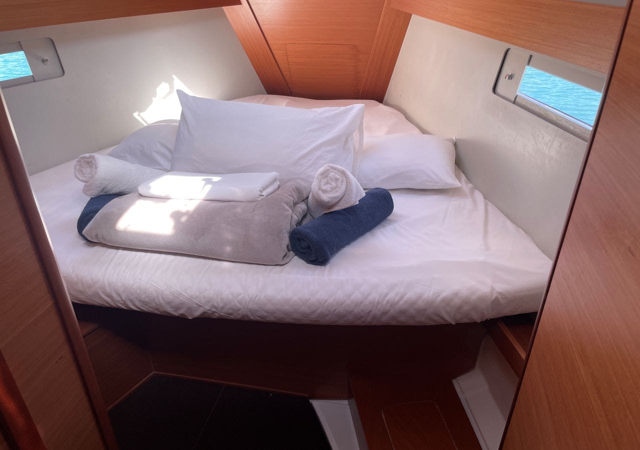 Book Dufour 412 GL Sailing yacht for bareboat charter in Whitsundays, Airlie Beach, Coral Sea Marina, Whitsunday Region of Queensland, Australia and Oceania with TripYacht!, picture 7