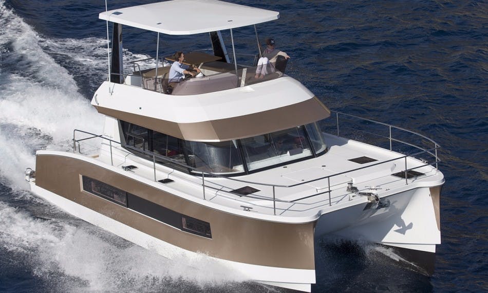 Book Fountaine Pajot MY 37 - 3 cab. Power catamaran for bareboat charter in Whitsundays, Airlie Beach, Coral Sea Marina, Whitsunday Region of Queensland, Australia and Oceania with TripYacht!, picture 4