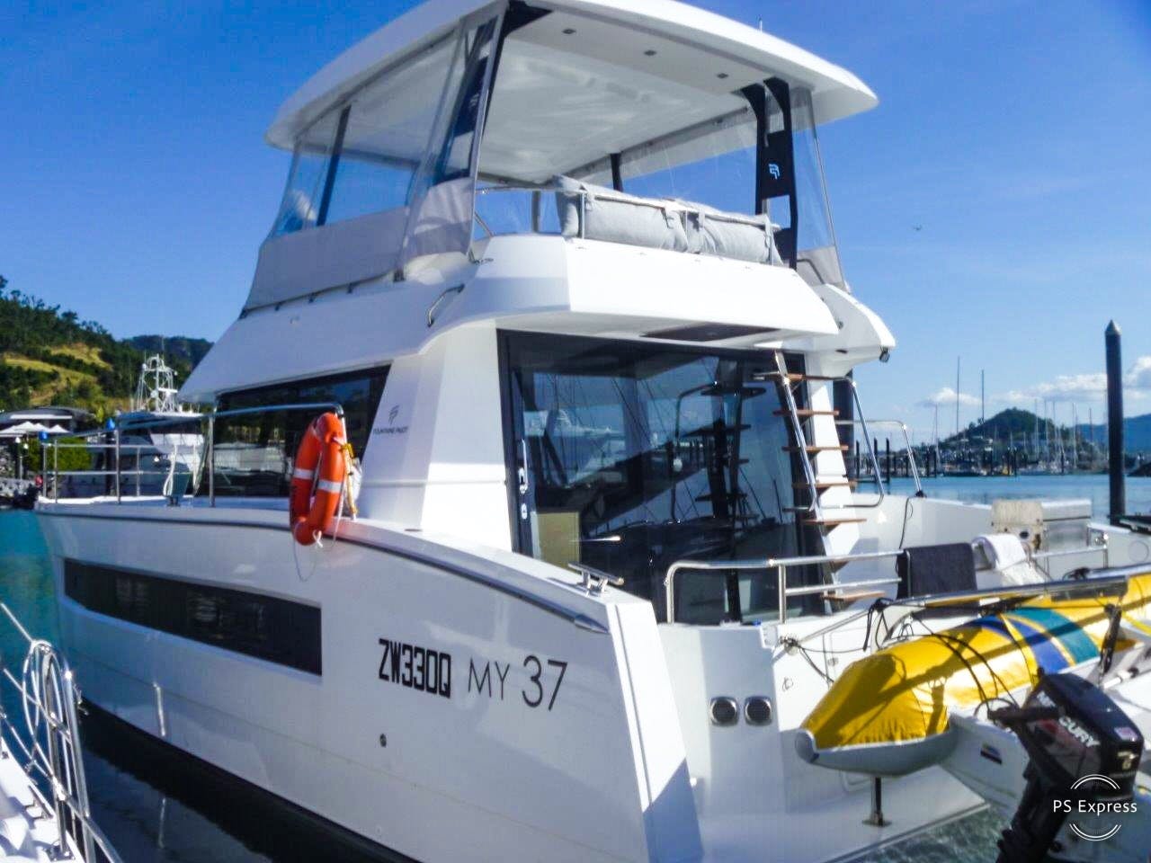 Book Fountaine Pajot MY 37 - 3 cab. Power catamaran for bareboat charter in Whitsundays, Airlie Beach, Coral Sea Marina, Whitsunday Region of Queensland, Australia and Oceania with TripYacht!, picture 11