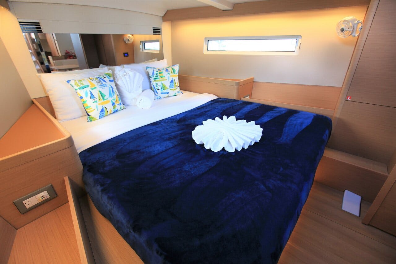 Book Sun Odyssey 440 - 2 cab. Sailing yacht for bareboat charter in Ritter House Marina, Tortola, British Virgin Islands with TripYacht!, picture 11