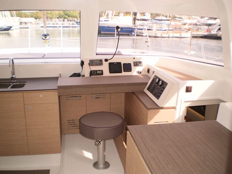 Book Bali 4.0 - 4 + 2 cab. Catamaran for bareboat charter in Placencia, Roberts Grove Marina, Belize with TripYacht!, picture 19