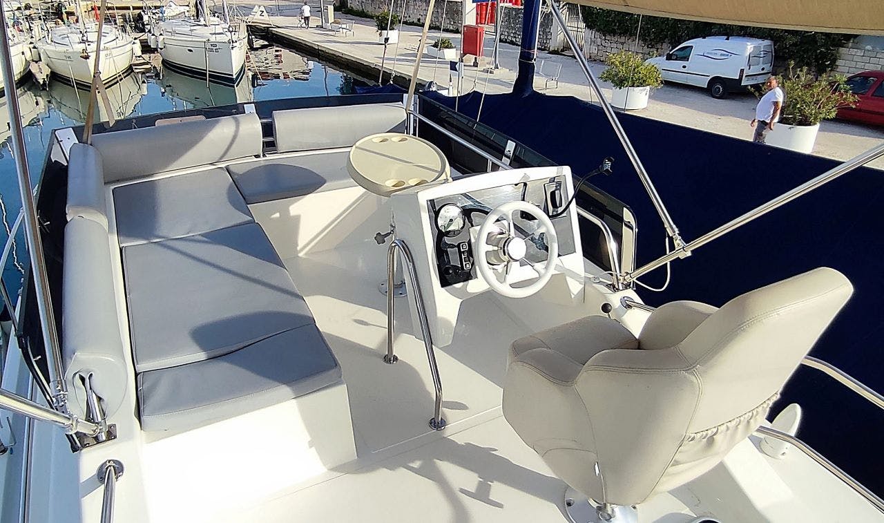 Book Futura 40 Grand Horizon Motor yacht for bareboat charter in ACI Marina Trogir, Split region, Croatia with TripYacht!, picture 5