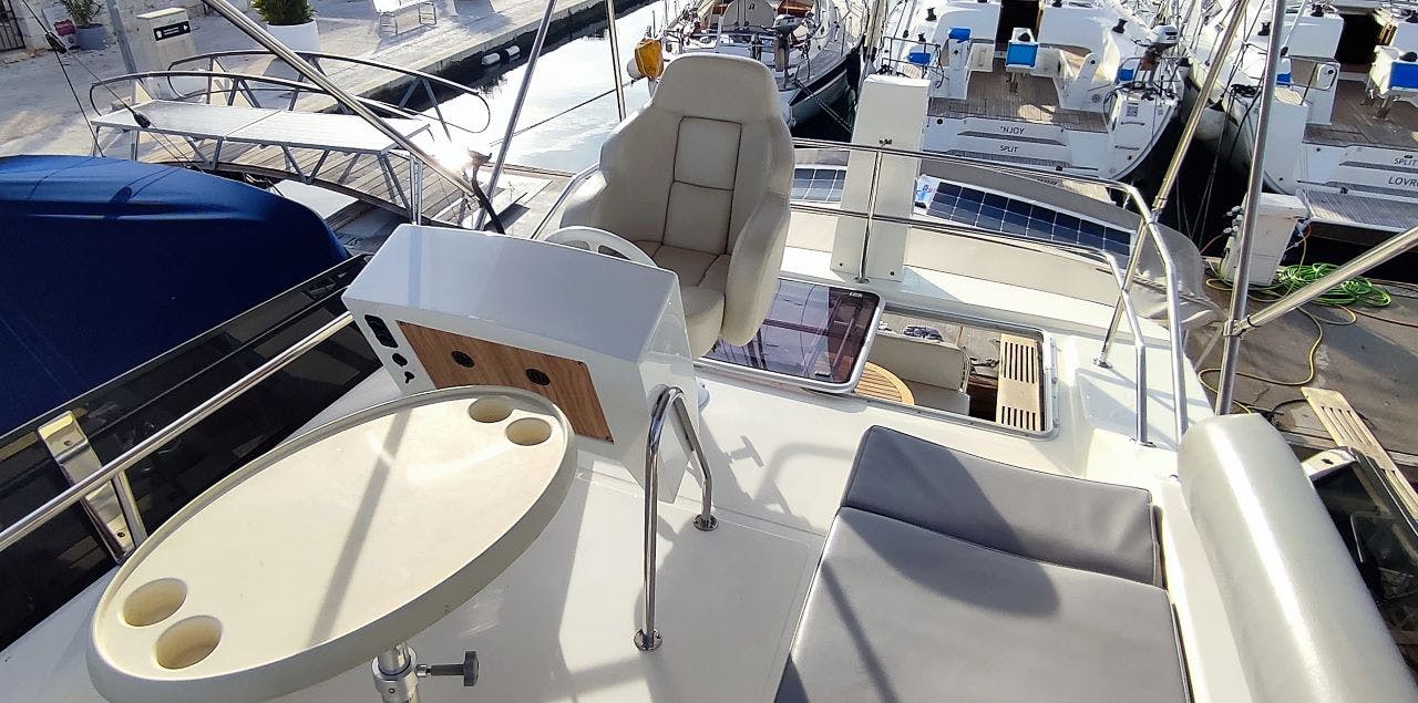 Book Futura 40 Grand Horizon Motor yacht for bareboat charter in ACI Marina Trogir, Split region, Croatia with TripYacht!, picture 6