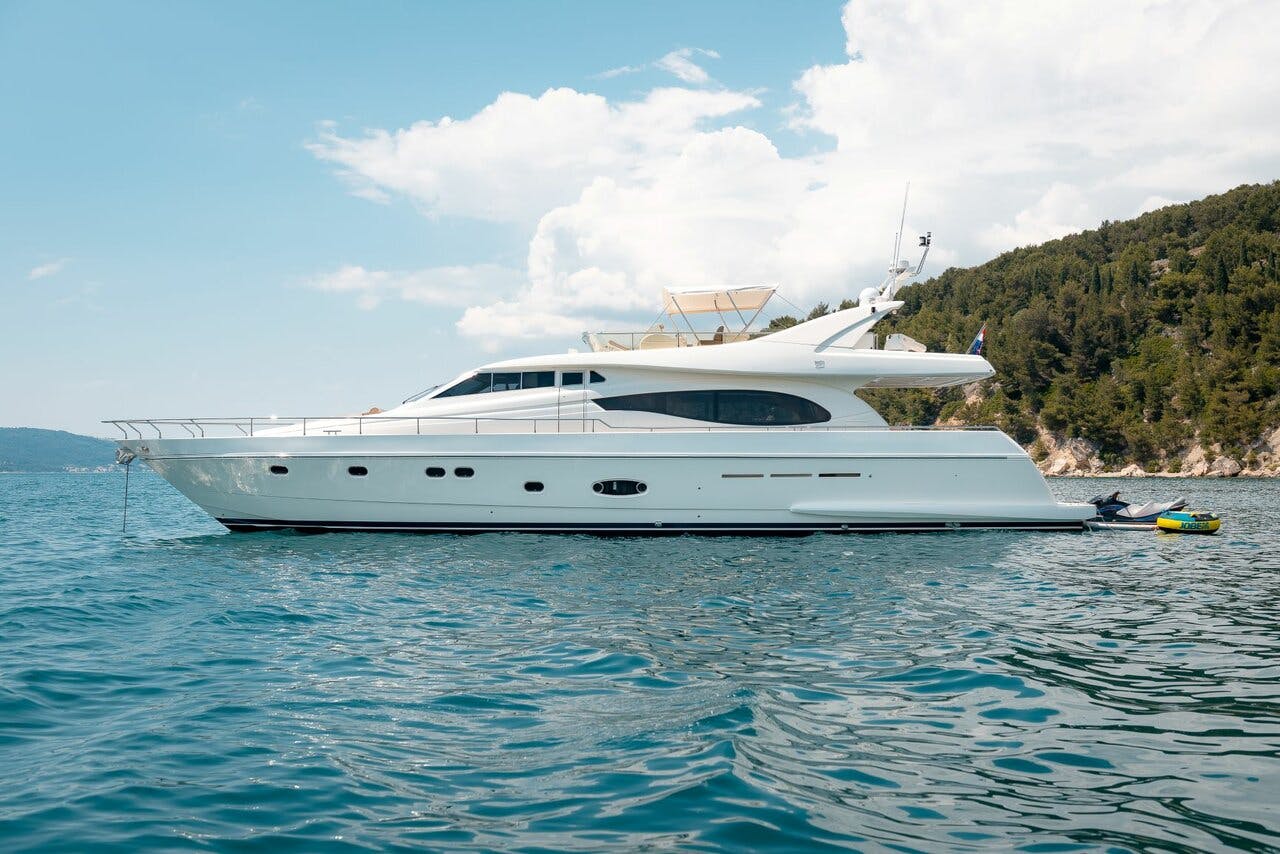 Book Ferretti Yachts 730 Motor yacht for bareboat charter in ACI Marina Split, Split region, Croatia with TripYacht!, picture 8