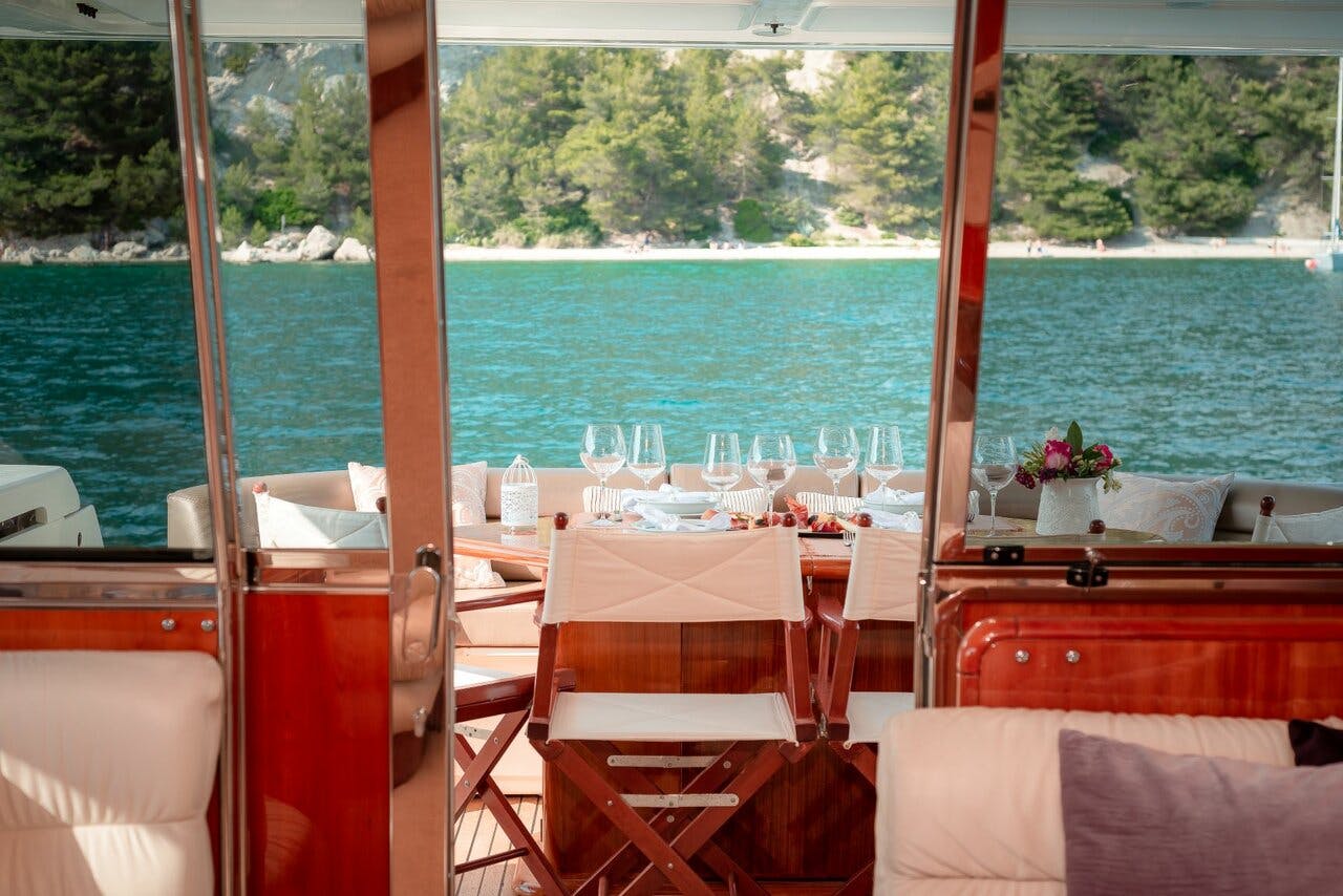 Book Ferretti Yachts 730 Motor yacht for bareboat charter in ACI Marina Split, Split region, Croatia with TripYacht!, picture 17
