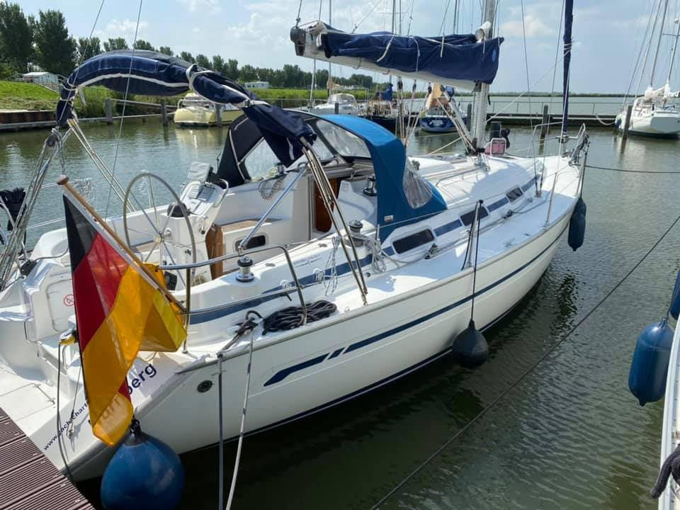 Book Bavaria 36 Sailing yacht for bareboat charter in Ijsselmeer/Lelystad Haven, Flevoland, Netherlands with TripYacht!, picture 1