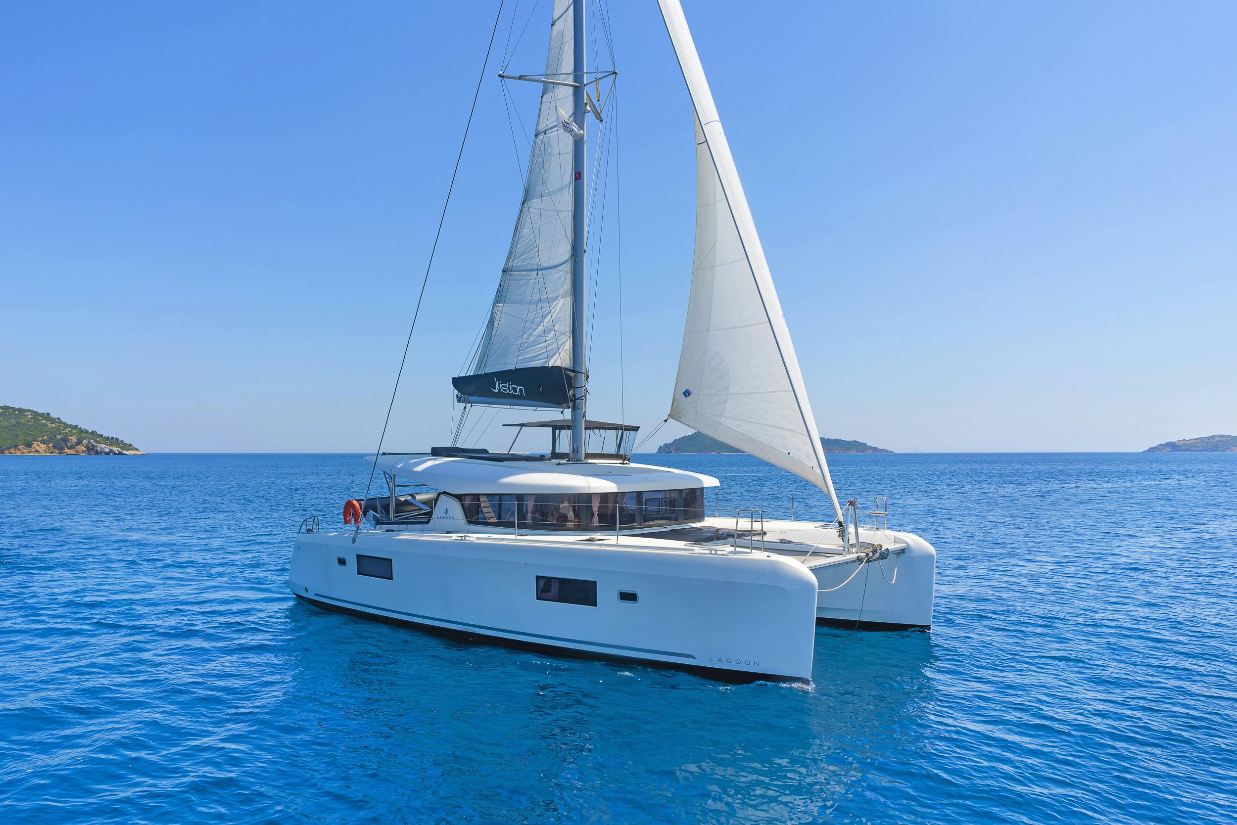 Book Lagoon 42 - 4 + 2 cab. Catamaran for bareboat charter in Skiathos, Skiathos/Sporades, Volos, Greece with TripYacht!, picture 17