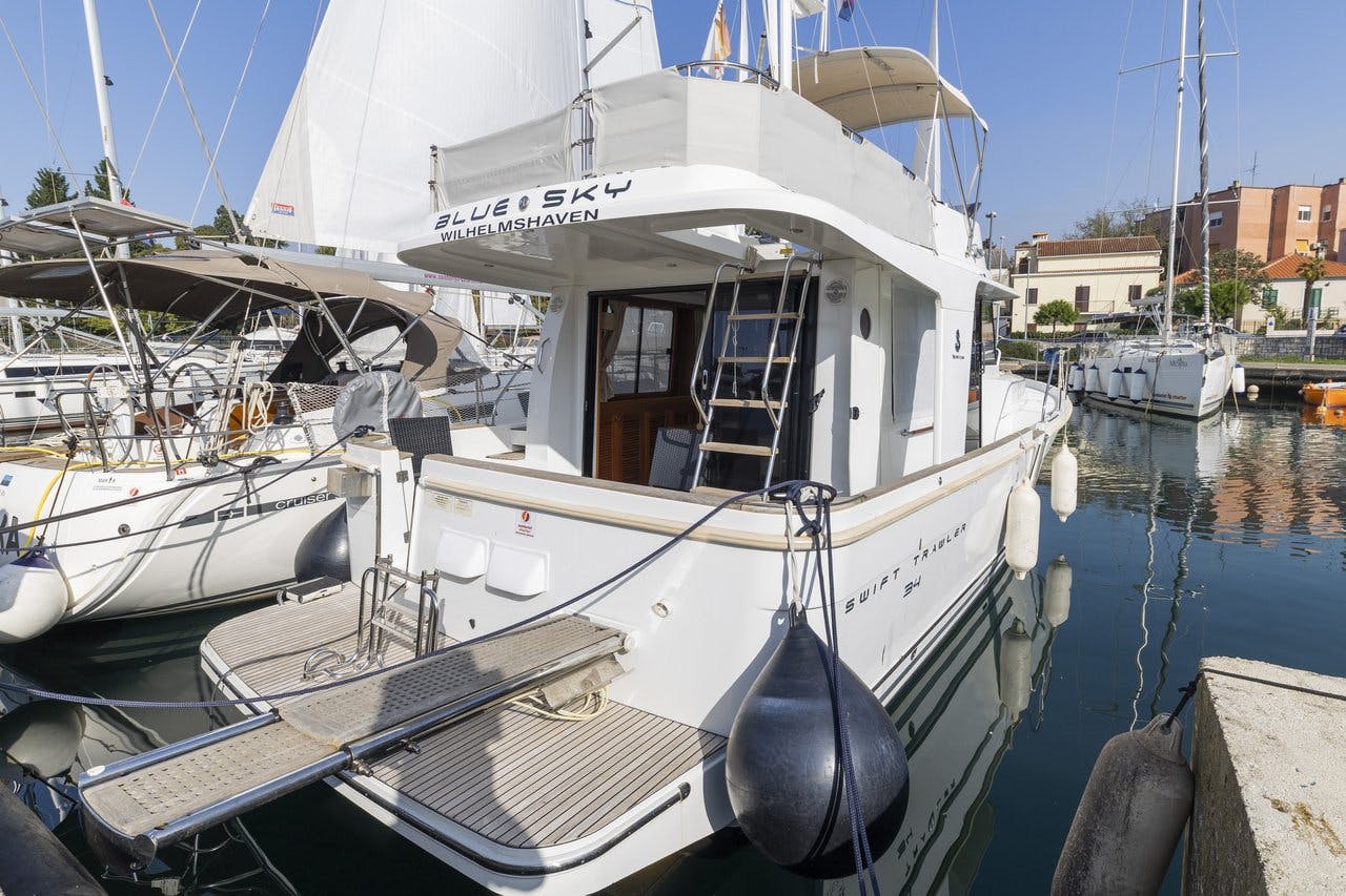Book Swift Trawler 34 Fly Motor boat for bareboat charter in Marina Tankerkomerc, Zadar, Zadar region, Croatia with TripYacht!, picture 5