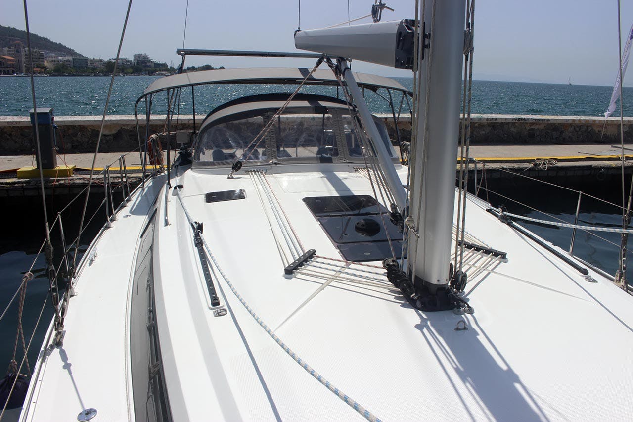 Book Bavaria Cruiser 46 - 4 cab. Sailing yacht for bareboat charter in Volos, Skiathos/Sporades, Volos, Greece with TripYacht!, picture 7