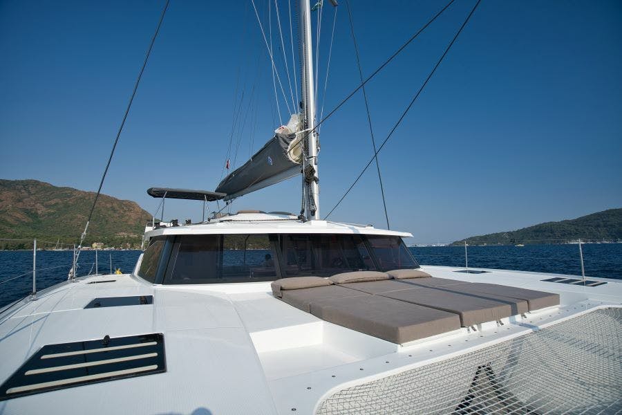 Book Fountaine Pajot Saona 47 Quintet - 5 + 1 cab. Catamaran for bareboat charter in Marmaris Yacht Marina, Aegean, Turkey with TripYacht!, picture 7