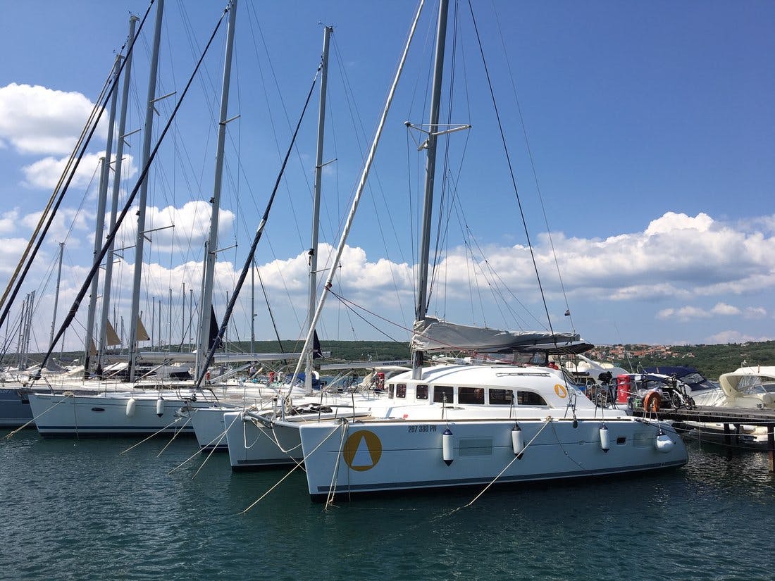 Book Lagoon 380 - 4 + 2 cab. Catamaran for bareboat charter in Marina Punat, Krk, Kvarner, Croatia with TripYacht!, picture 3