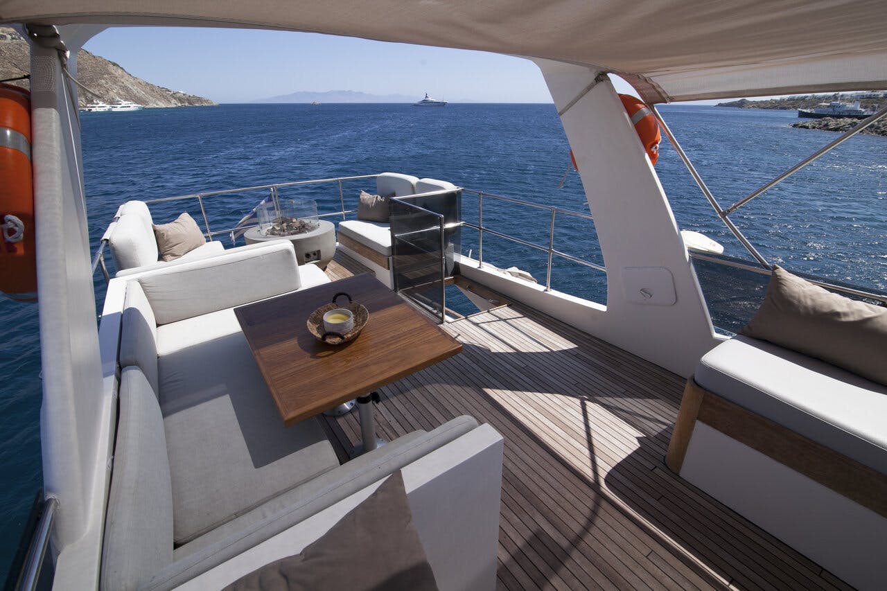 Book Maiora Renaissance 66 Motor yacht for bareboat charter in Mykonos, Cyclades, Greece with TripYacht!, picture 7