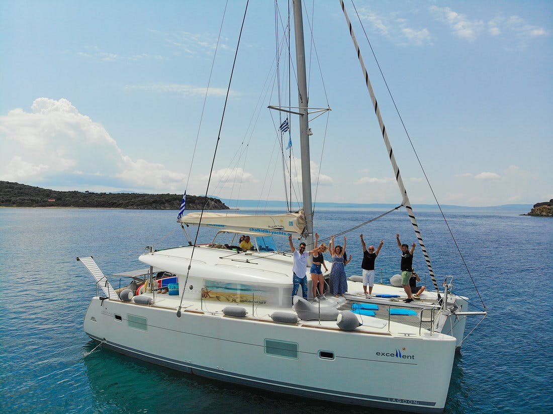 Book Lagoon 400 - 4 + 2 cab. Catamaran for bareboat charter in Ormos Panagias, Northern Greece/Aegean, Greece with TripYacht!, picture 3